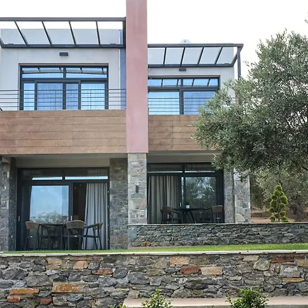 Casa de Férias Aelia Stone Sourpi