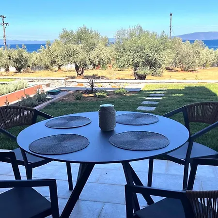 Dom wakacyjny Aelia Stone Sourpi