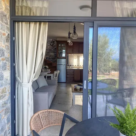 Aelia Stone Dom wakacyjny Sourpi